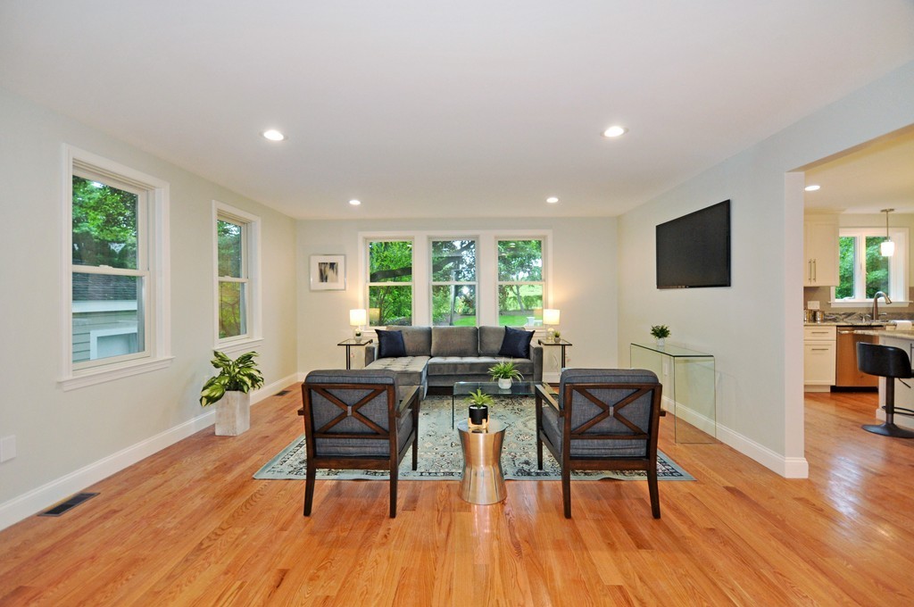 17 Reed Street, Unit 2 Arlington, MA 02474 - Photo 5 of 27 Gallery Image 5