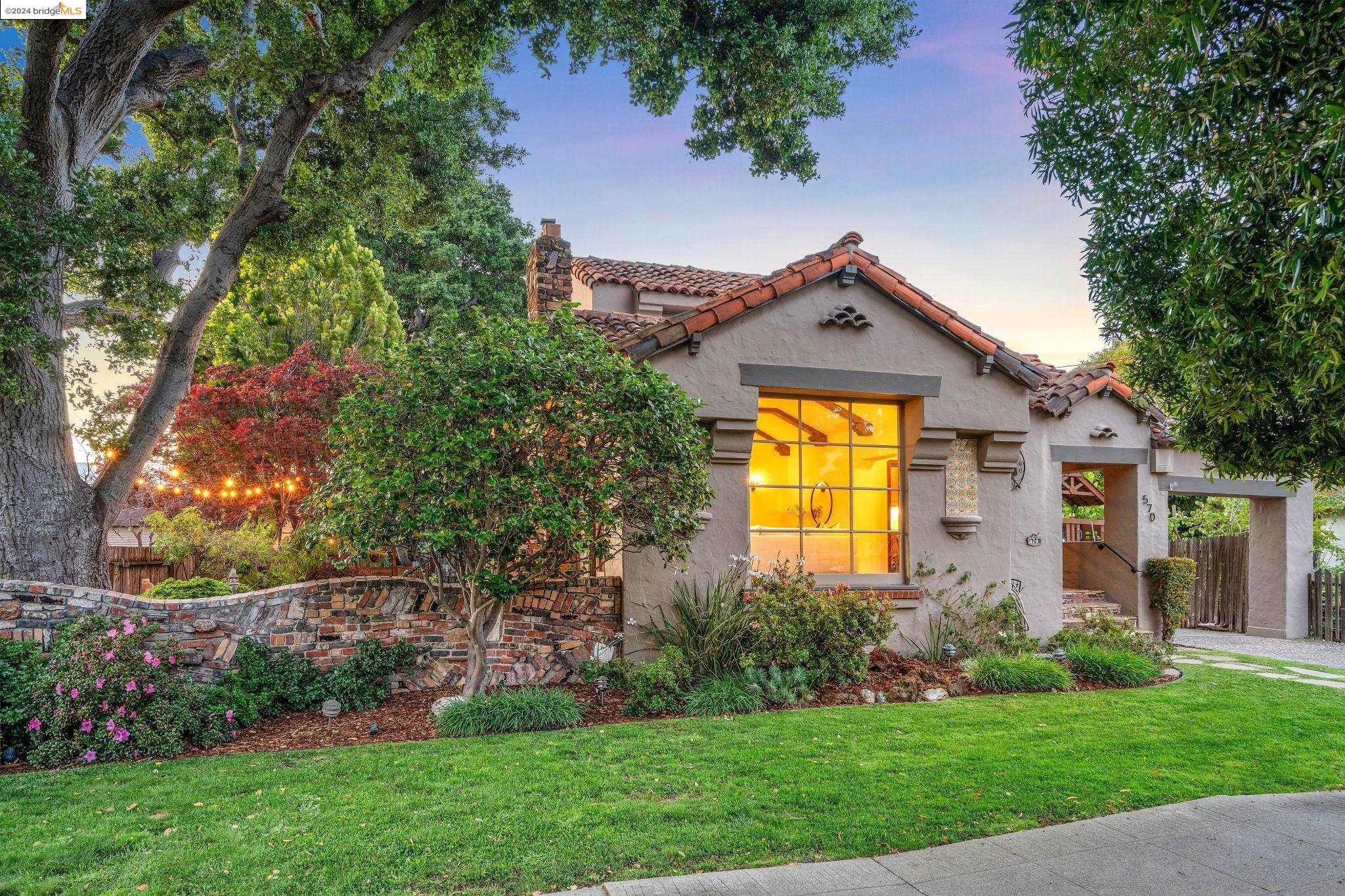 570 Glen Drive, San Leandro, CA 94577 Compass