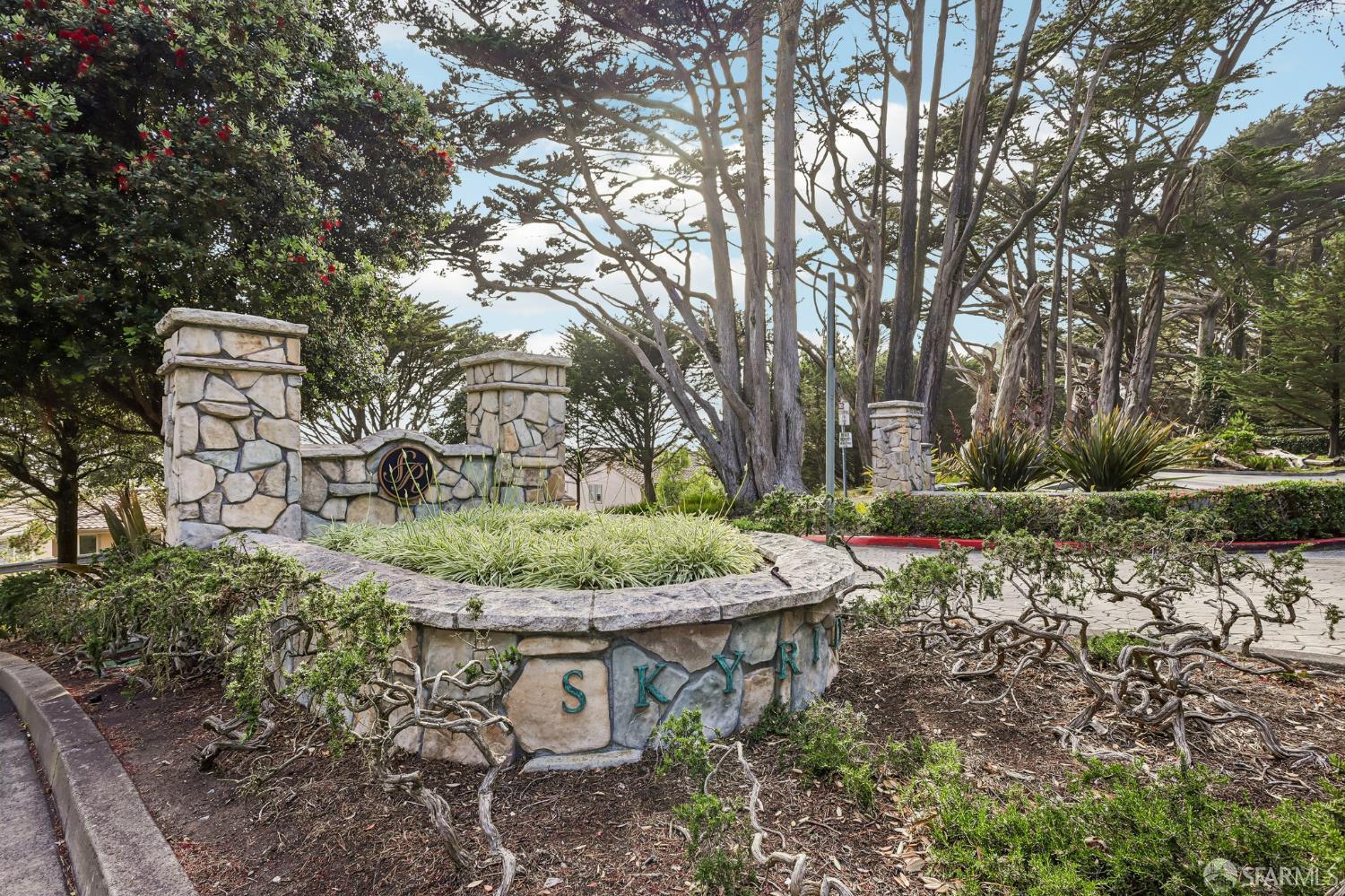 356 View Point Court Pacifica, CA 94044 - Photo 5 of 41