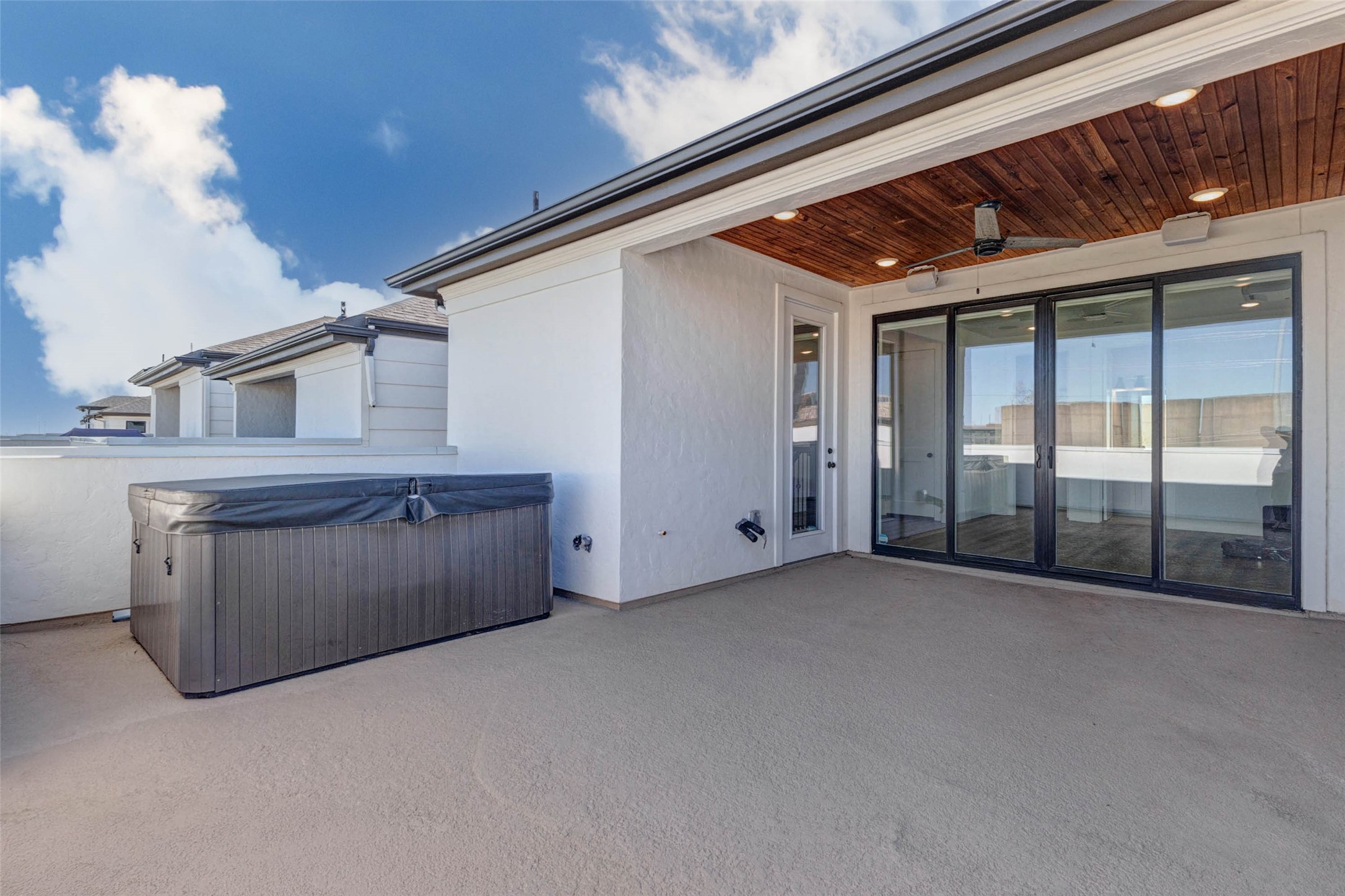 2751 Freund Street Houston, TX 77003 - Photo 32 of 34 a view of a room with a large window