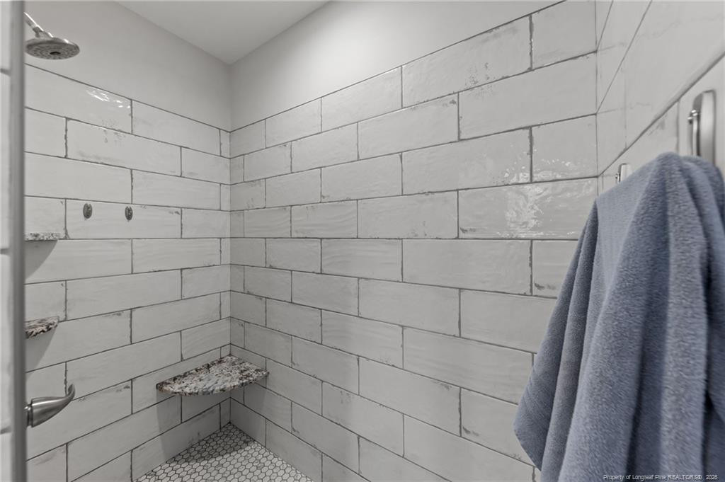190 Devon Circle Aberdeen, NC 28315 - Photo 29 of 50 a bathroom with a shower