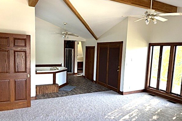 401 North River Road Fox River Grove, IL 60021 - Photo 8 of 12 Gallery Image 8