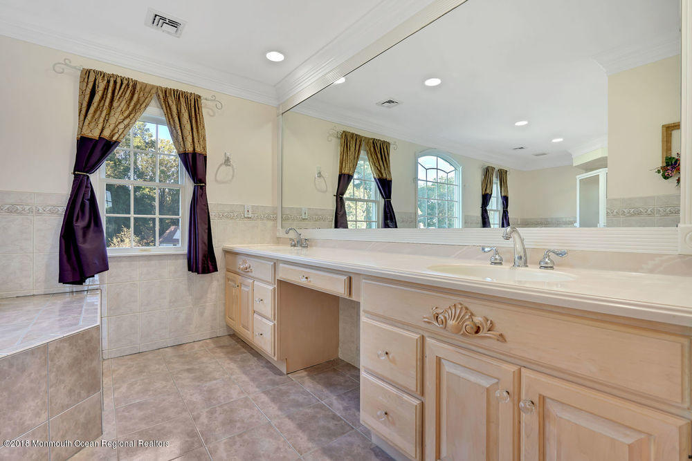 27 Partridge Way Colts Neck, NJ 07722 - Photo 30 of 58 MBath 1