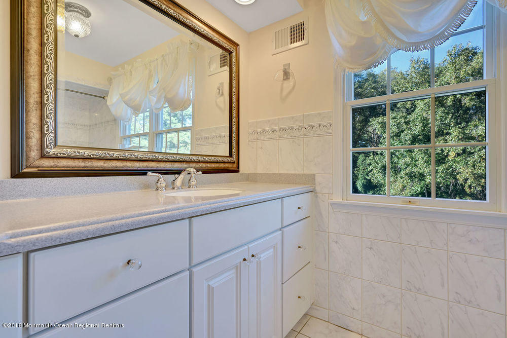 27 Partridge Way Colts Neck, NJ 07722 - Photo 39 of 58 Full Bath Hall