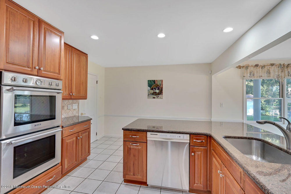 27 Partridge Way Colts Neck, NJ 07722 - Photo 10 of 58 Kitchen 2