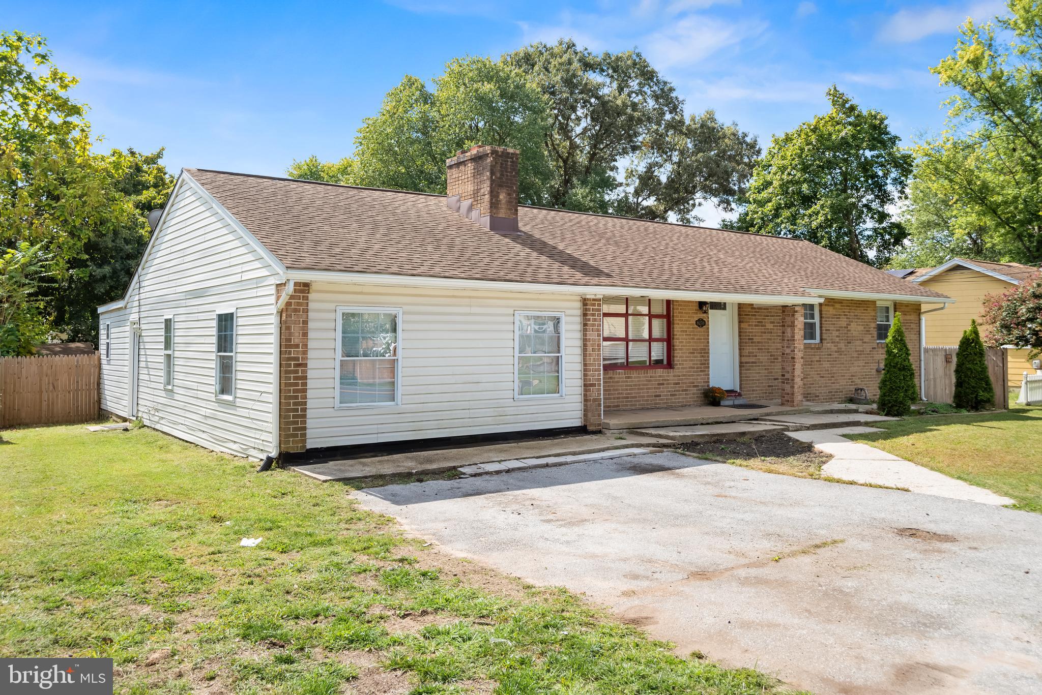 8259 Quarterfield Road Severn, MD 21144 - Photo 2 of 36 4 car driveway
