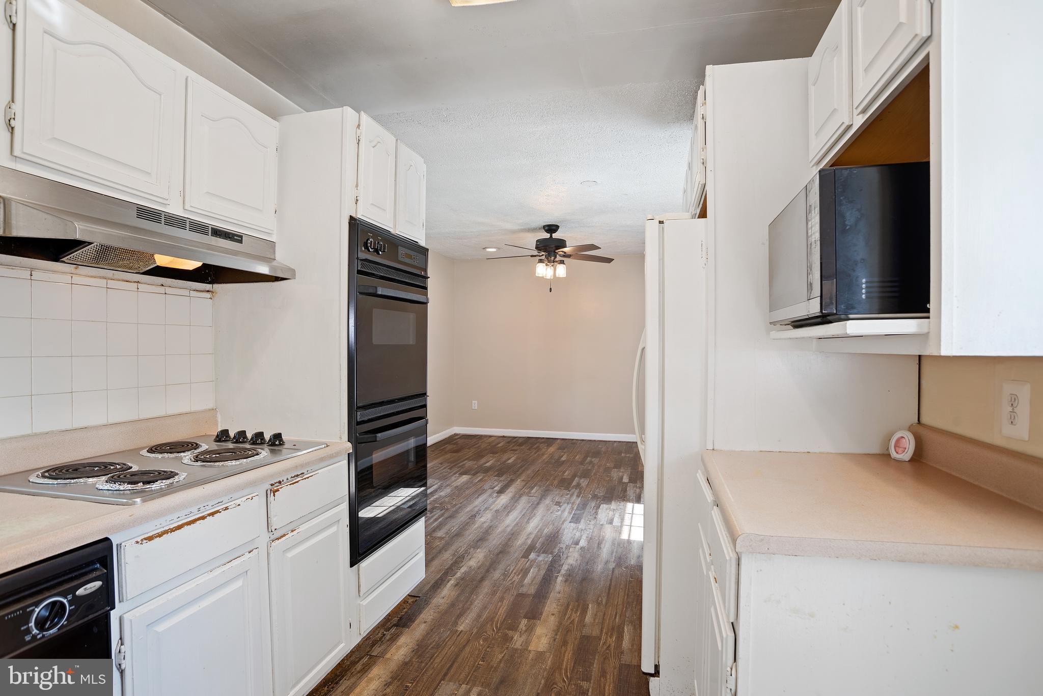 8259 Quarterfield Road Severn, MD 21144 - Photo 13 of 36