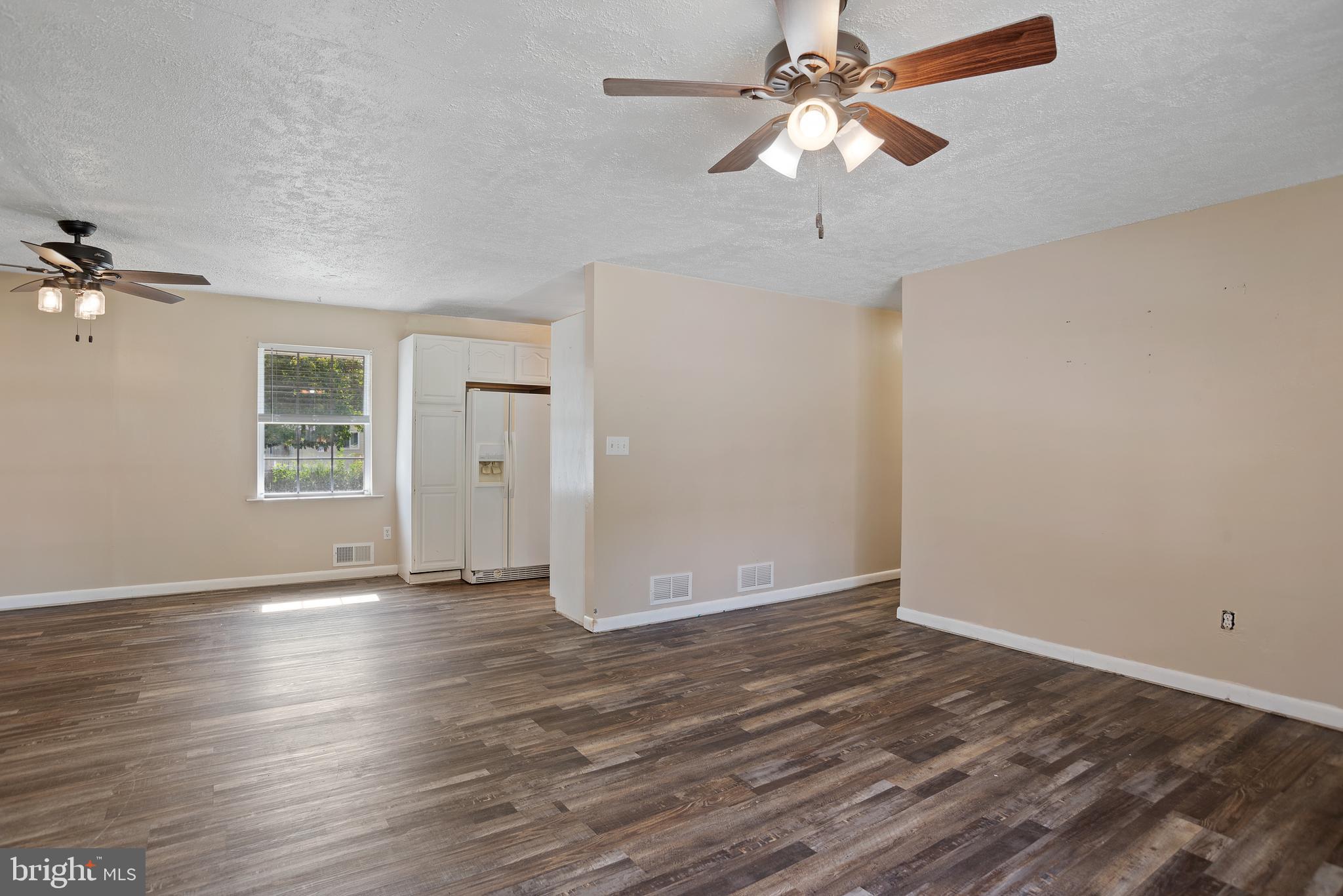 8259 Quarterfield Road Severn, MD 21144 - Photo 5 of 36