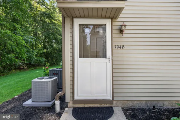 $2,500 | 704 B Harwood Court, Mount Laurel, NJ 08054