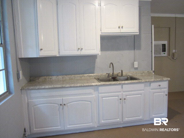 12933 4th Street Lillian, AL 36549 - Photo 17 of 23 Studio Kitchen