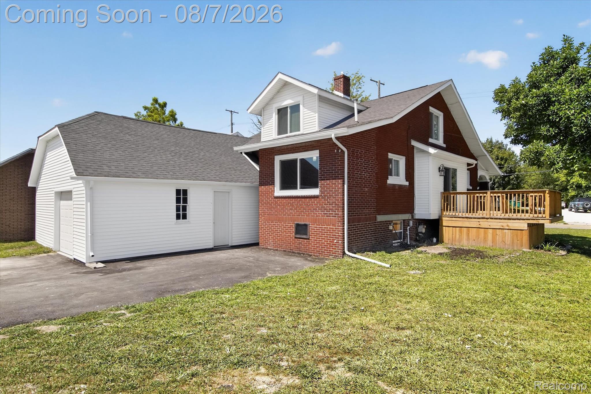 28264 Waltz Road New Boston, MI 48164 - Photo 37 of 43 Back of House with More Parking