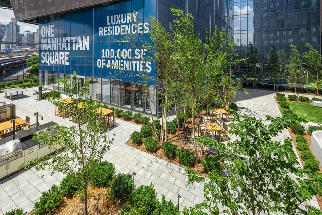 $1,230,000 | 252 South Street, Unit 8J | Two Bridges