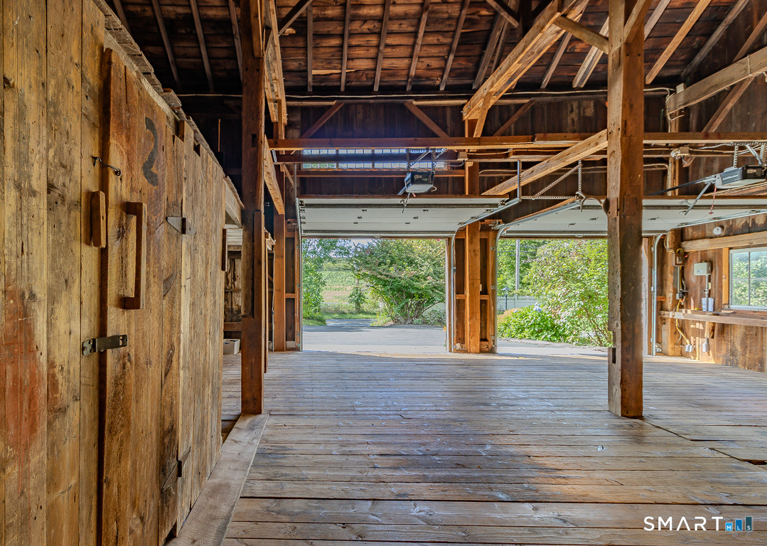 428 Simsbury Road Bloomfield, CT 06002 - Photo 32 of 40 Gallery Image 32
