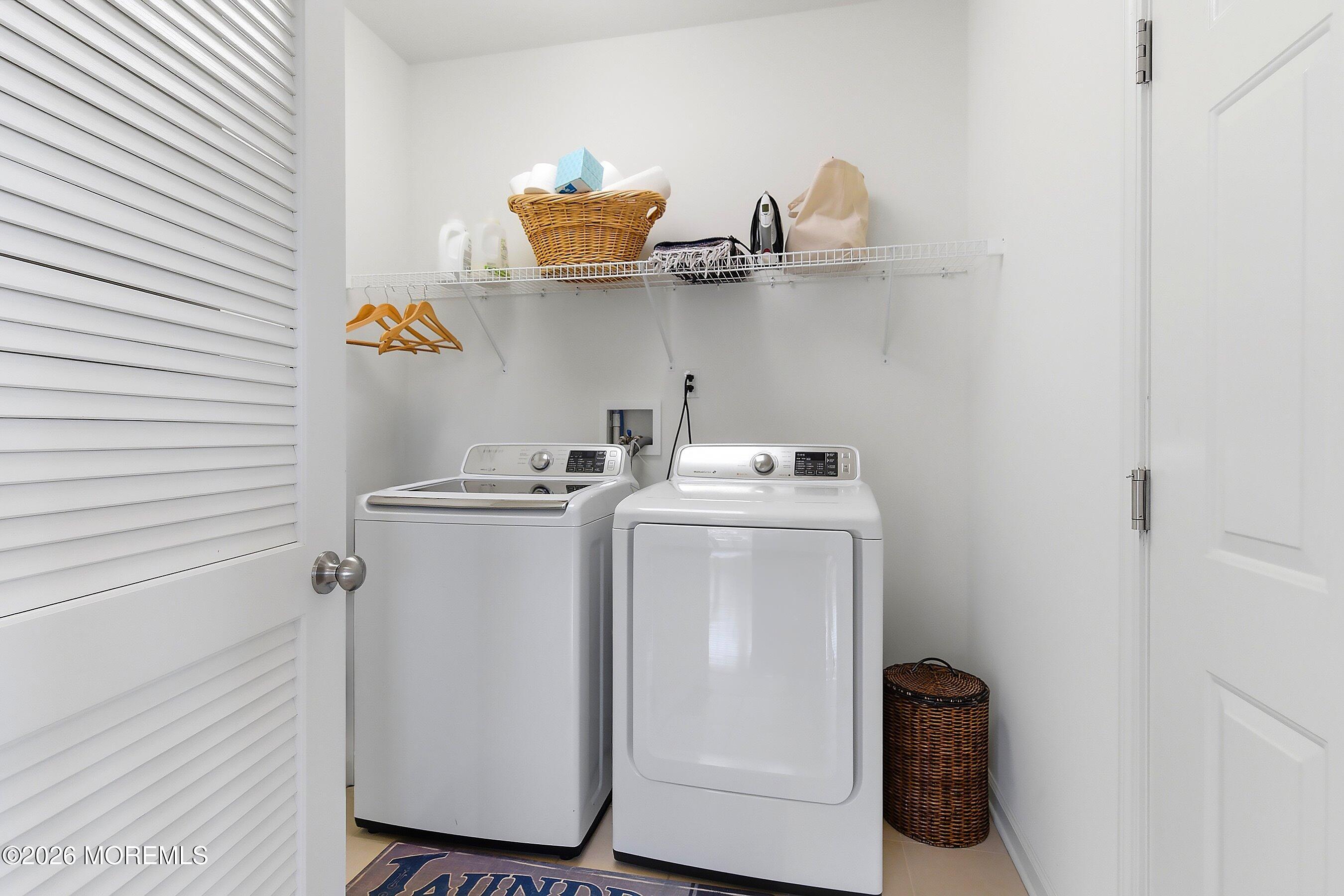 6 Valley Court Cream Ridge, NJ 08514 - Photo 21 of 48 41-Laundry
