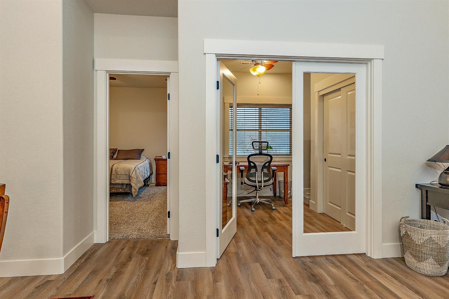 1100 Andrews Road Jacksonville, OR 97530 - Photo 14 of 24 Third bedroom, currently being used as a