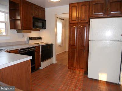 5316 Balistan Road Baltimore, MD 21237 - Photo 5 of 18 Kitchen