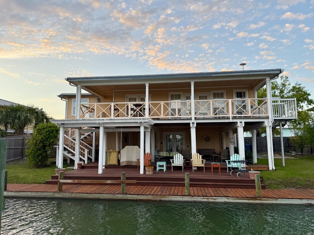 30 Flamingo Road Rockport, TX 78382 - Photo 35 of 39 a view of a building with a porch