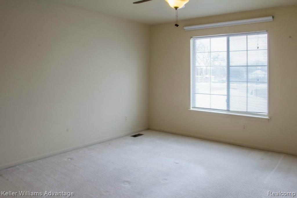29620 Middlebelt Road, Unit 2903 Farmington Hills, MI 48334 - Photo 13 of 25