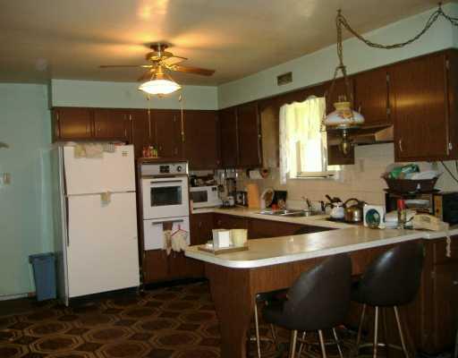 Kitchen. 