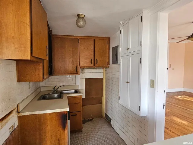 $205,000 | 728 21st Street, Rock Island, IL 61201