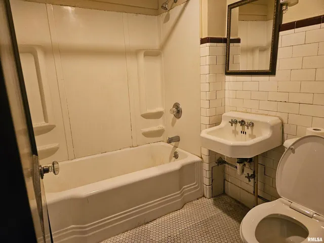 $205,000 | 728 21st Street, Rock Island, IL 61201