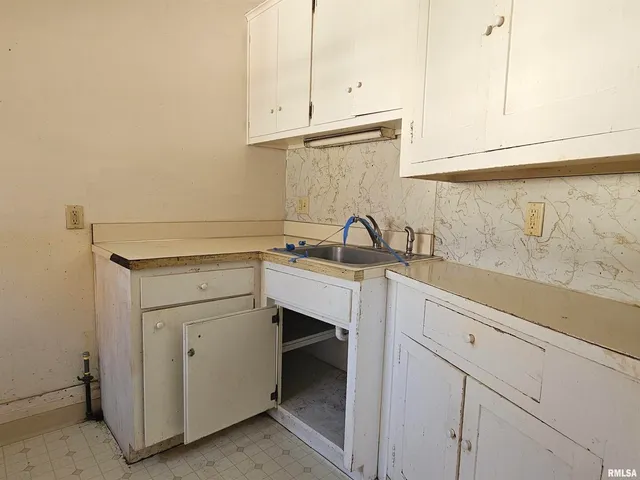 $205,000 | 728 21st Street, Rock Island, IL 61201