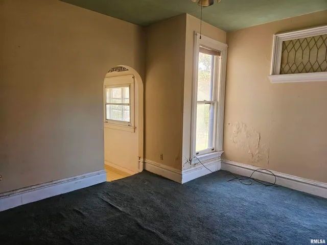 $205,000 | 728 21st Street, Rock Island, IL 61201