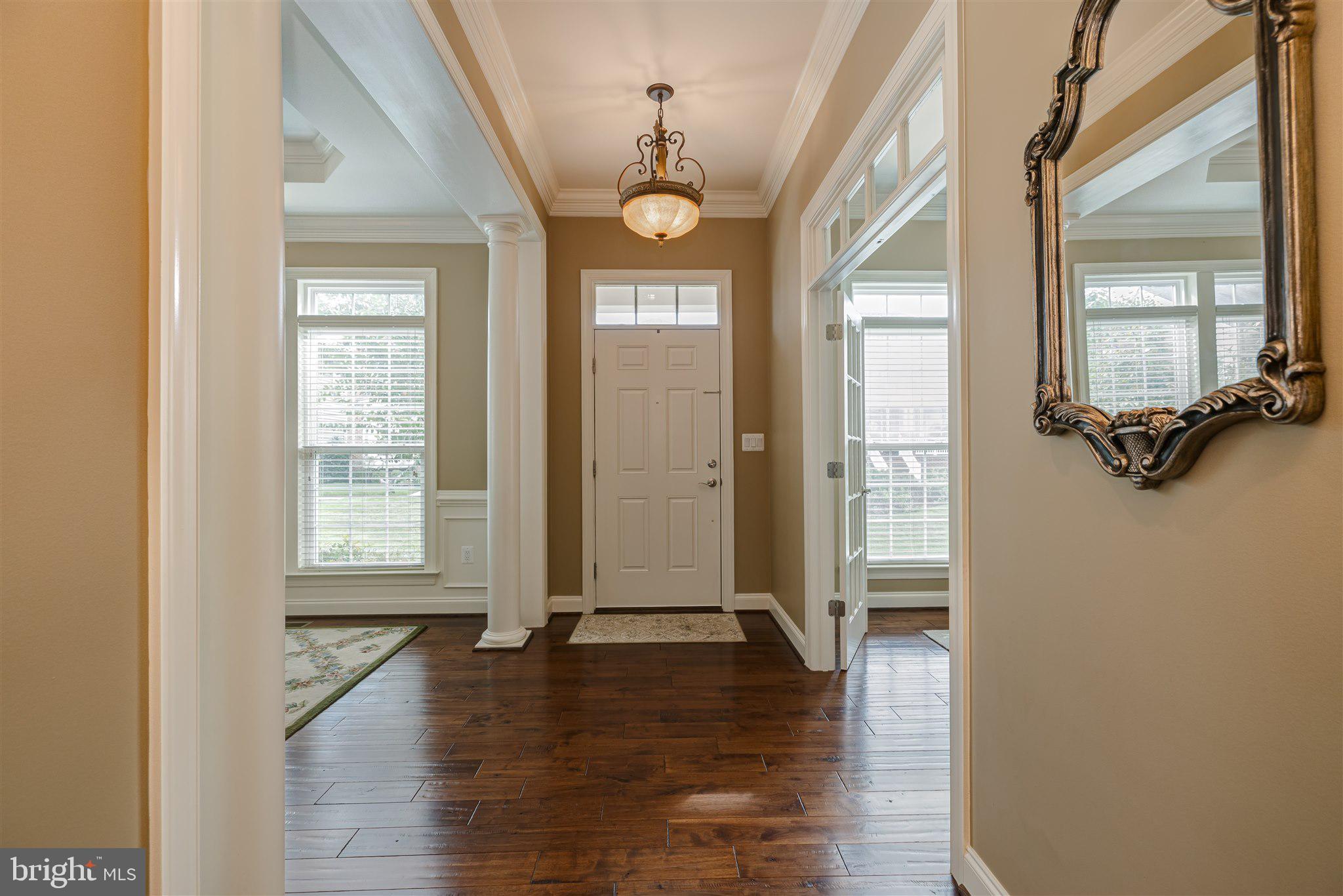 6007 Masondale Road Alexandria, VA 22315 - Photo 3 of 68 Entryway