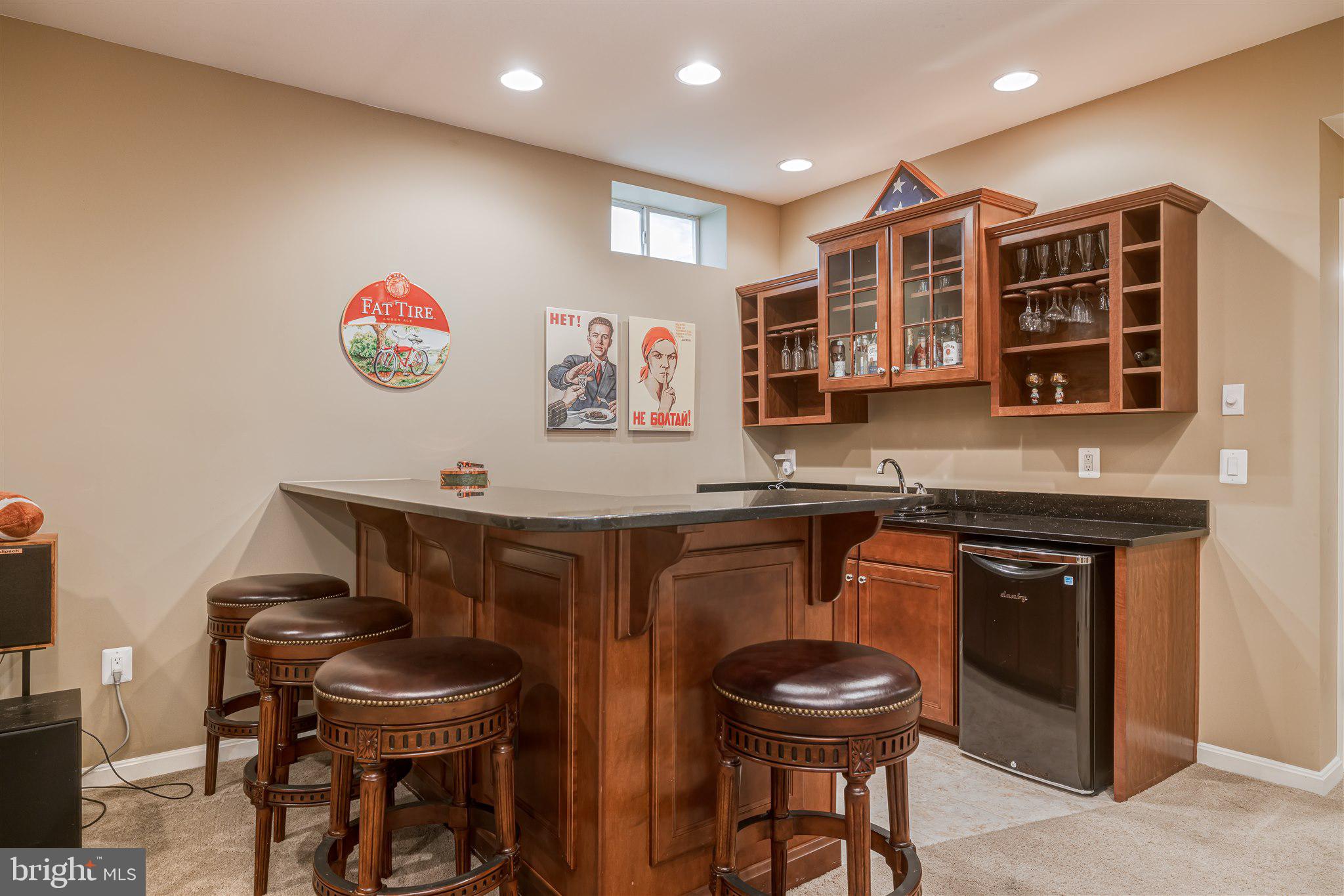 6007 Masondale Road Alexandria, VA 22315 - Photo 50 of 68 Rec Room Wet-Bar