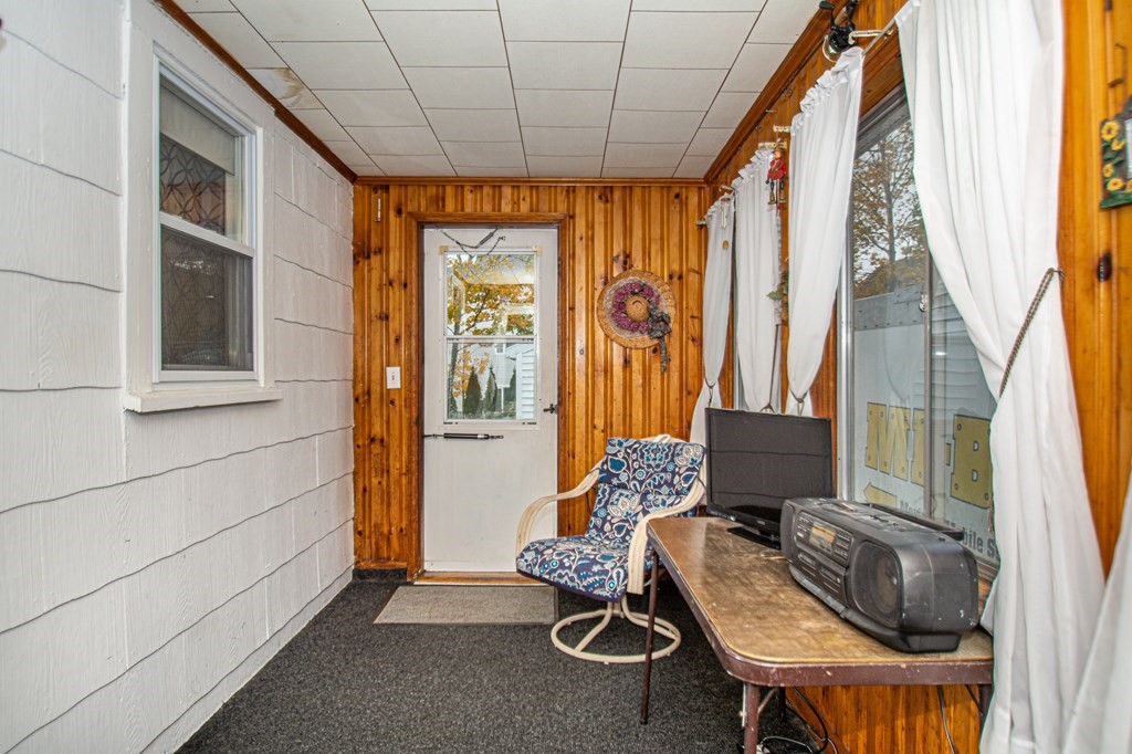 7 Colonial Road Woburn, MA 01801 - Photo 13 of 27
