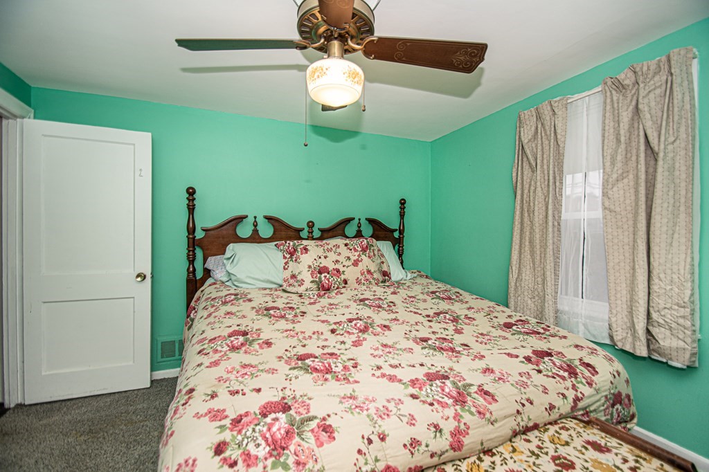 7 Colonial Road Woburn, MA 01801 - Photo 15 of 27