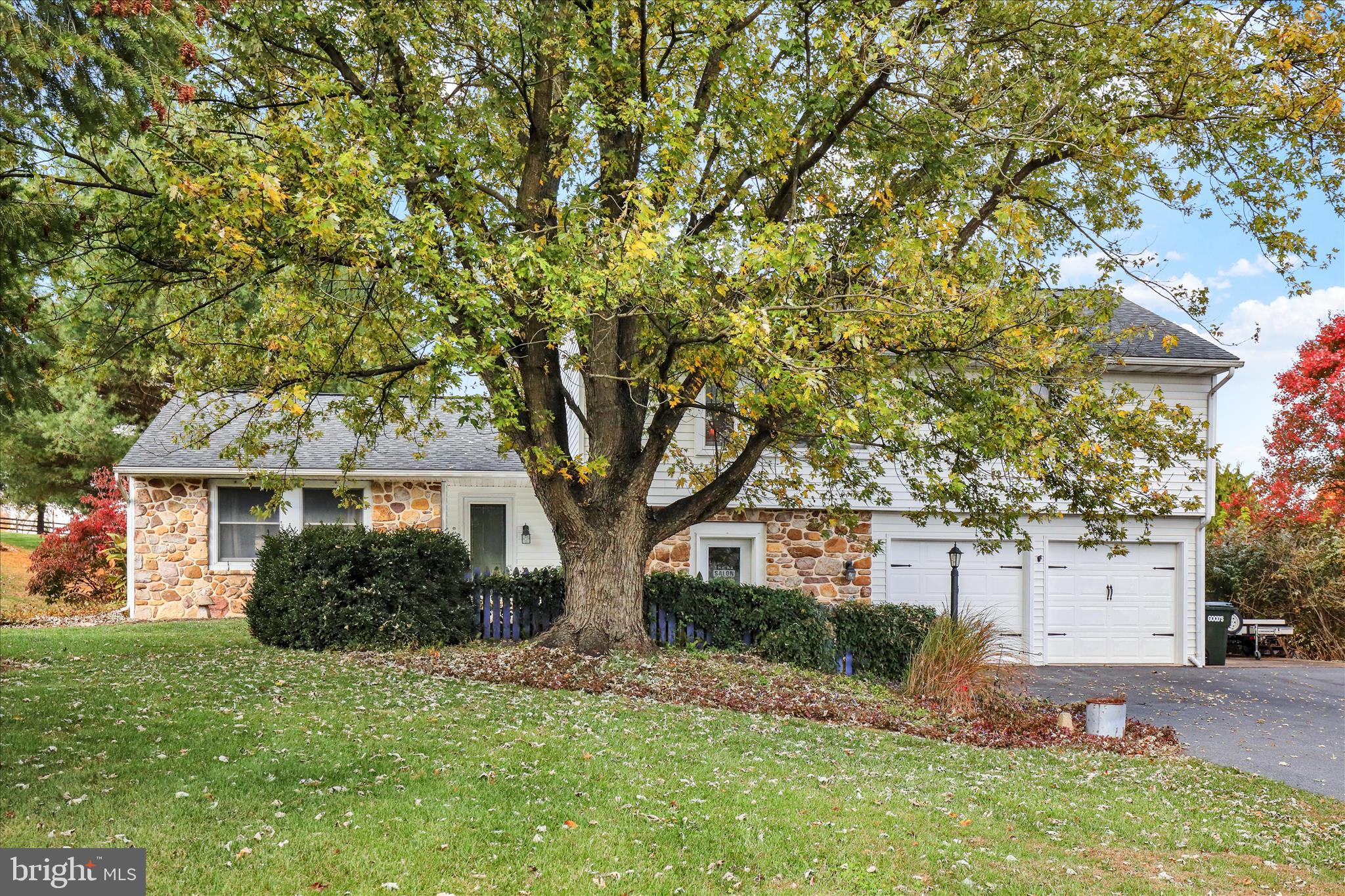 280 Snavely Mill Road Lititz, PA 17543 - Photo 2 of 45 a front view of a house with a garden