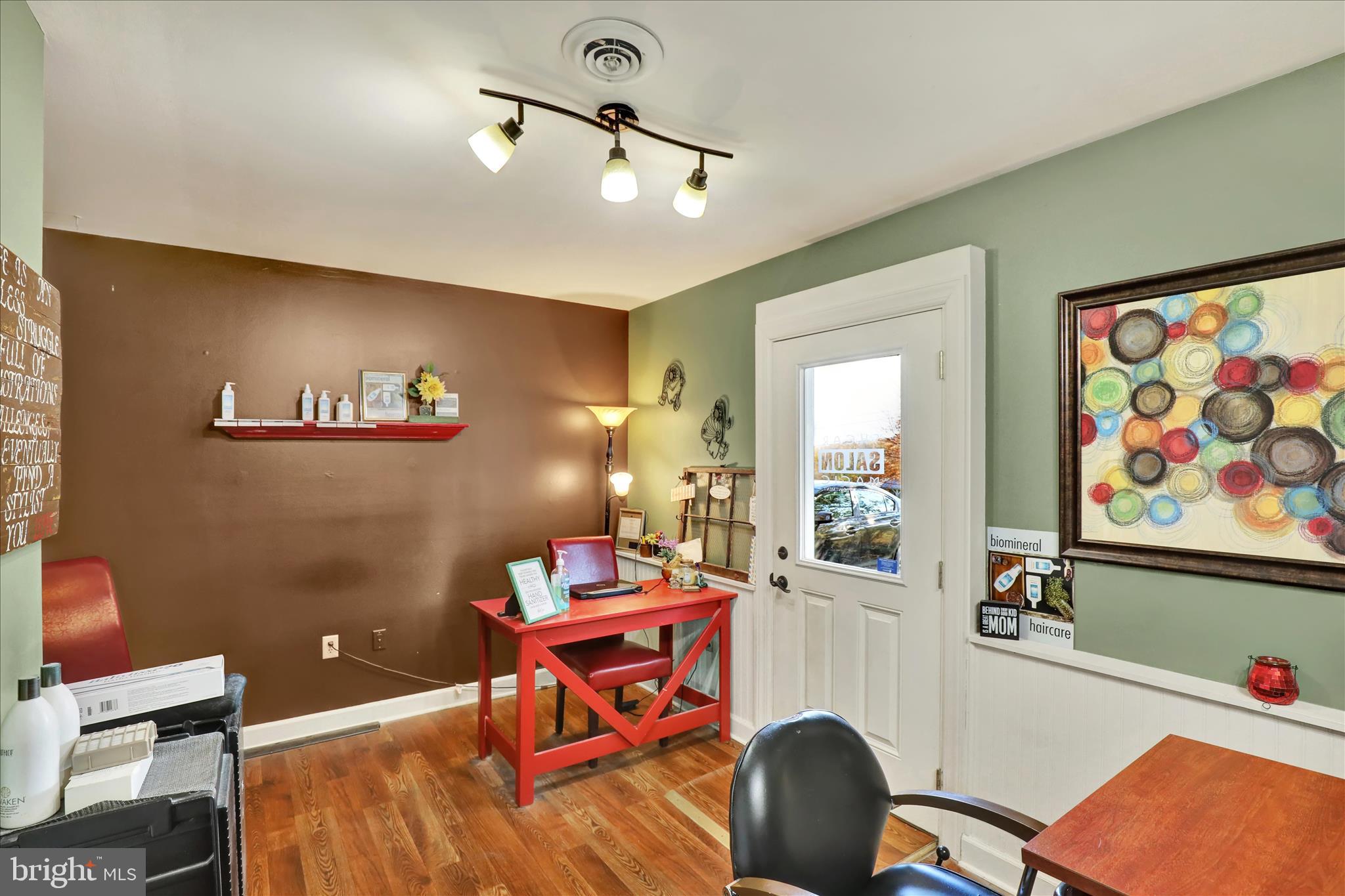 280 Snavely Mill Road Lititz, PA 17543 - Photo 22 of 45 a workspace with furniture and window