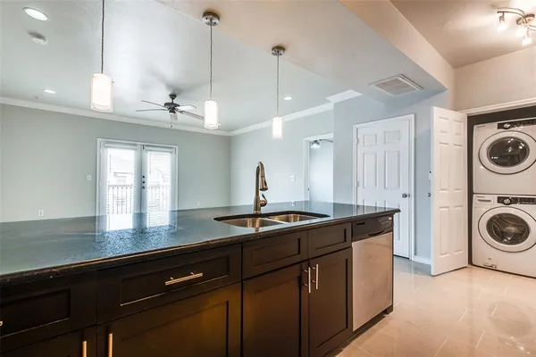 $1,925 | 3102 Kings Road, Unit 3303, Dallas, TX 75219