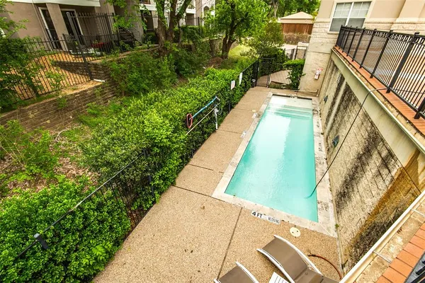 $1,925 | 3102 Kings Road, Unit 3303, Dallas, TX 75219