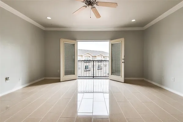 $1,925 | 3102 Kings Road, Unit 3303, Dallas, TX 75219