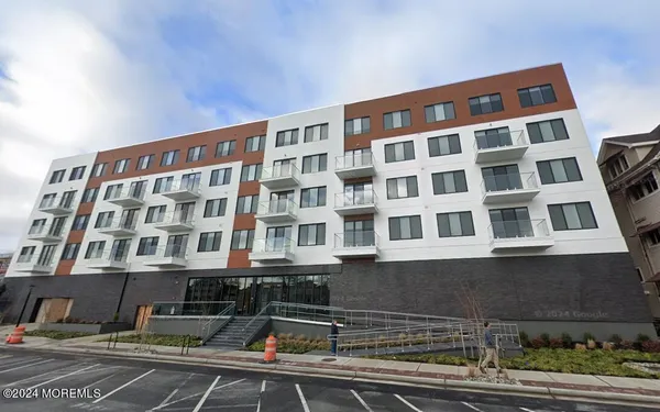 $2,900 | 521 Lake Avenue, Unit 211, Asbury Park, NJ 07712