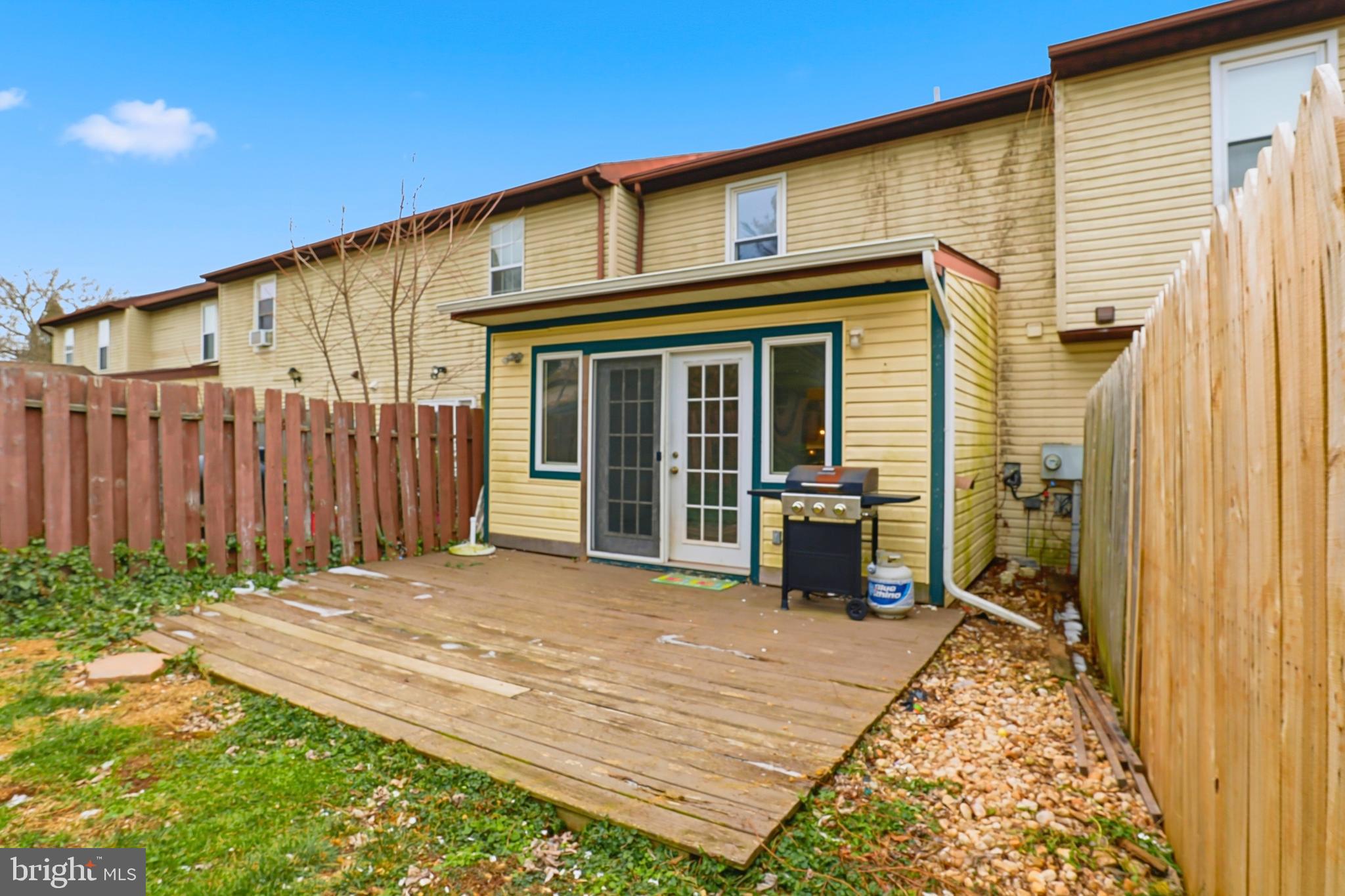 3104 Galaxy Road Dover, PA 17315 - Photo 23 of 29 Rear Deck