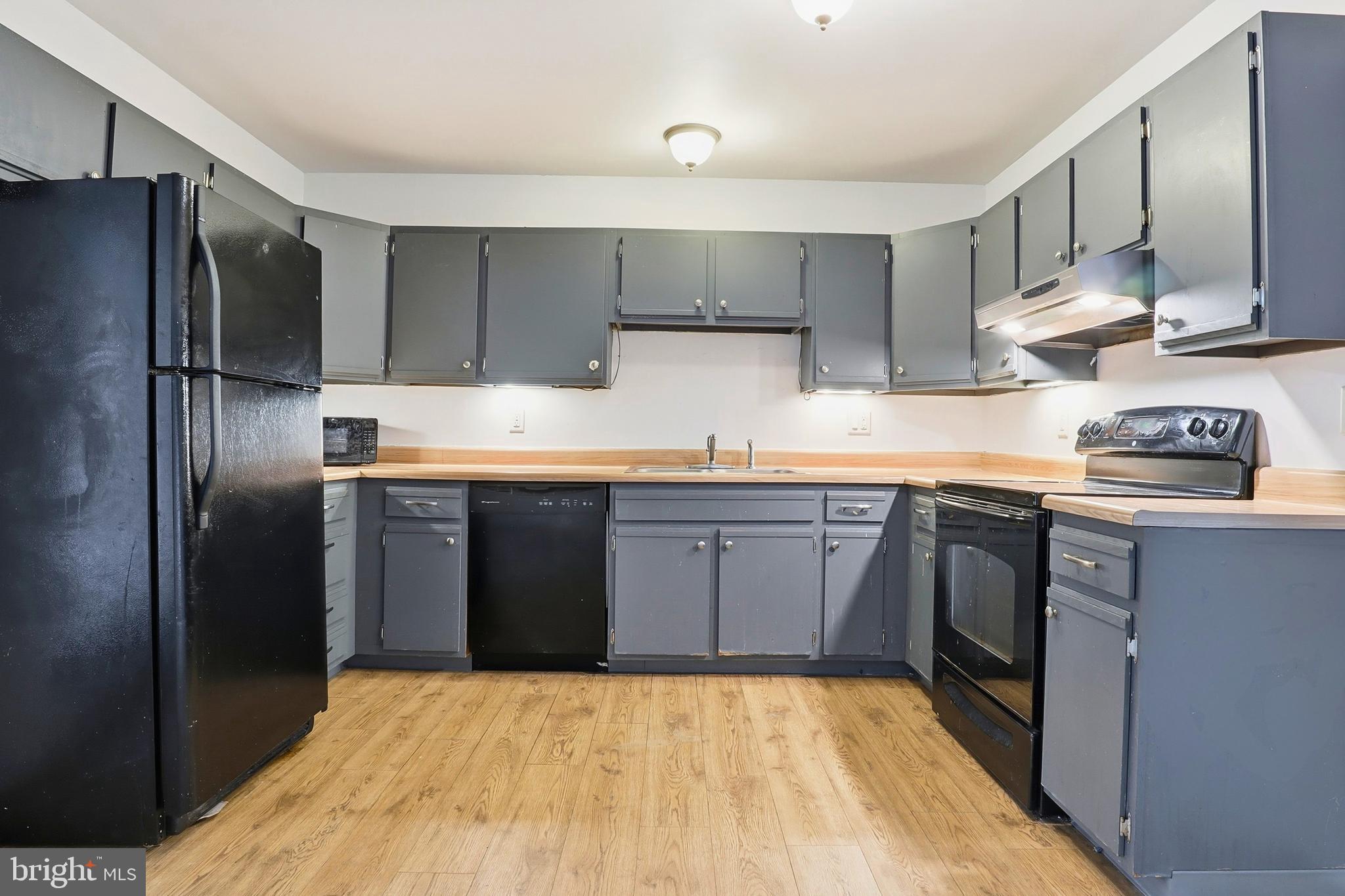 3104 Galaxy Road Dover, PA 17315 - Photo 8 of 29 Kitchen