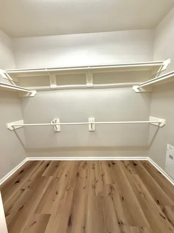 $3,100 | 107 West Spindle Tree Circle, The Woodlands, TX 77382