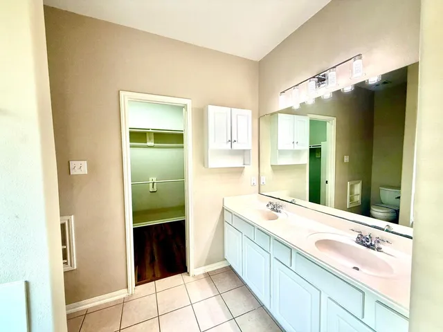 $3,100 | 107 West Spindle Tree Circle, The Woodlands, TX 77382