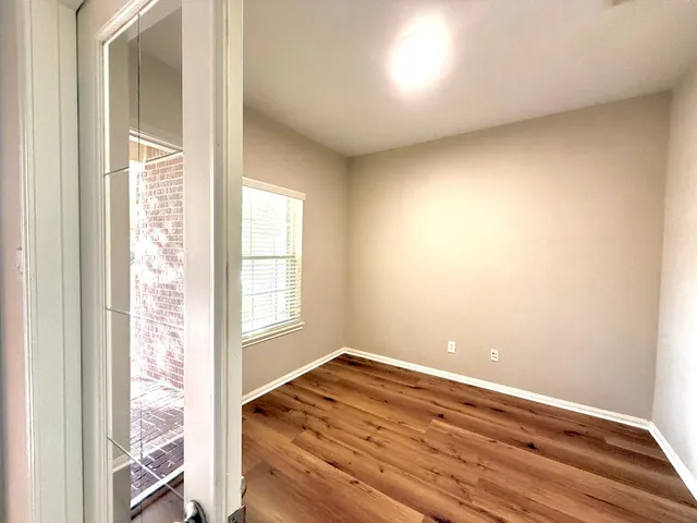 $3,100 | 107 West Spindle Tree Circle, The Woodlands, TX 77382