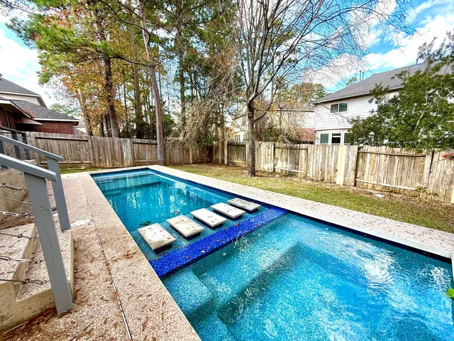 $3,100 | 107 West Spindle Tree Circle, The Woodlands, TX 77382