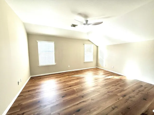 $3,100 | 107 West Spindle Tree Circle, The Woodlands, TX 77382