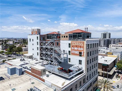 $649,900 | 100 West 5th Street, Unit 7E, Long Beach, CA 90802