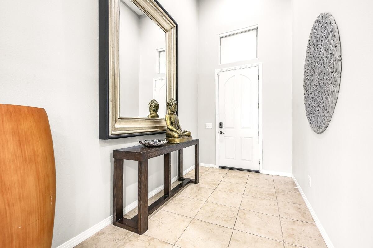 48713 Spring Rain Court Indio, CA 92201 - Photo 32 of 66 36 FOYER MLS 4