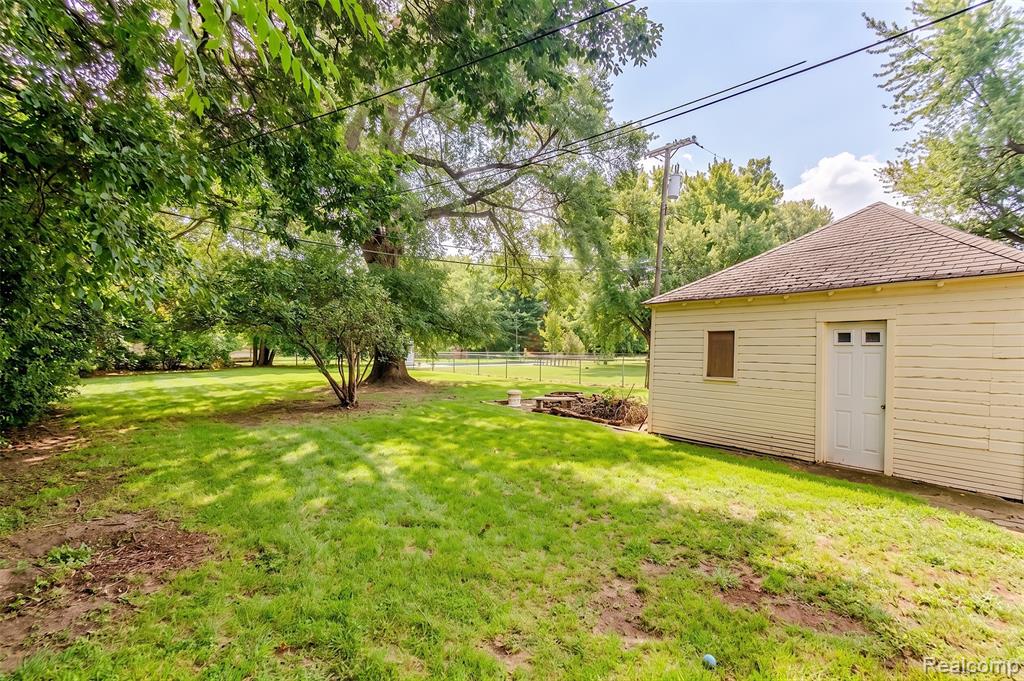 4644 Rochester Road Royal Oak, MI 48073 - Photo 17 of 19 Gallery Image 17