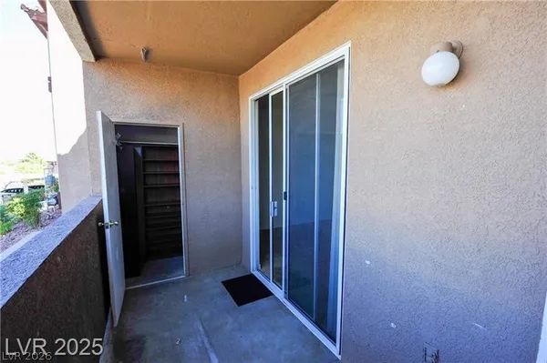 $1,350 | 231 West Horizon Ridge Parkway, Unit 1113, Henderson, NV 89012