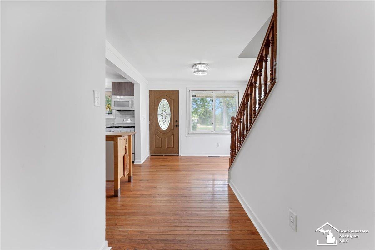 37450 South Huron Road New Boston, MI 48164 - Photo 11 of 27 50176499-f7b65d5b-0acb-4962-8a1b-f1bc818d1dc7.JPG