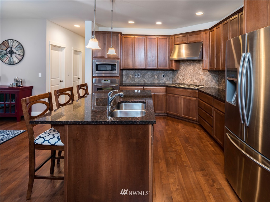 21914 78th Place West Edmonds, WA 98026 - Photo 7 of 25